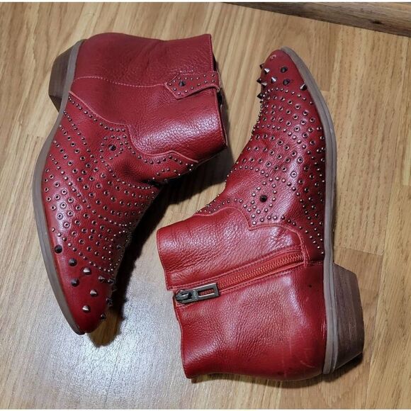 Schutz Red Leather Studded Ankle Boots 7.5 - Picture 3 of 10